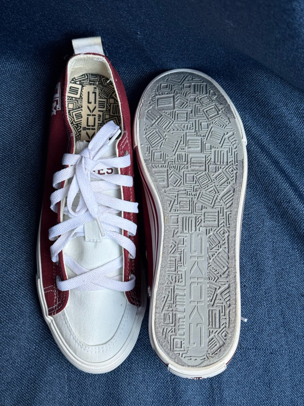 SKICKS Texas A&M Aggies Canvas Low Top Sneakers Maroon White - NWD Women’s 7